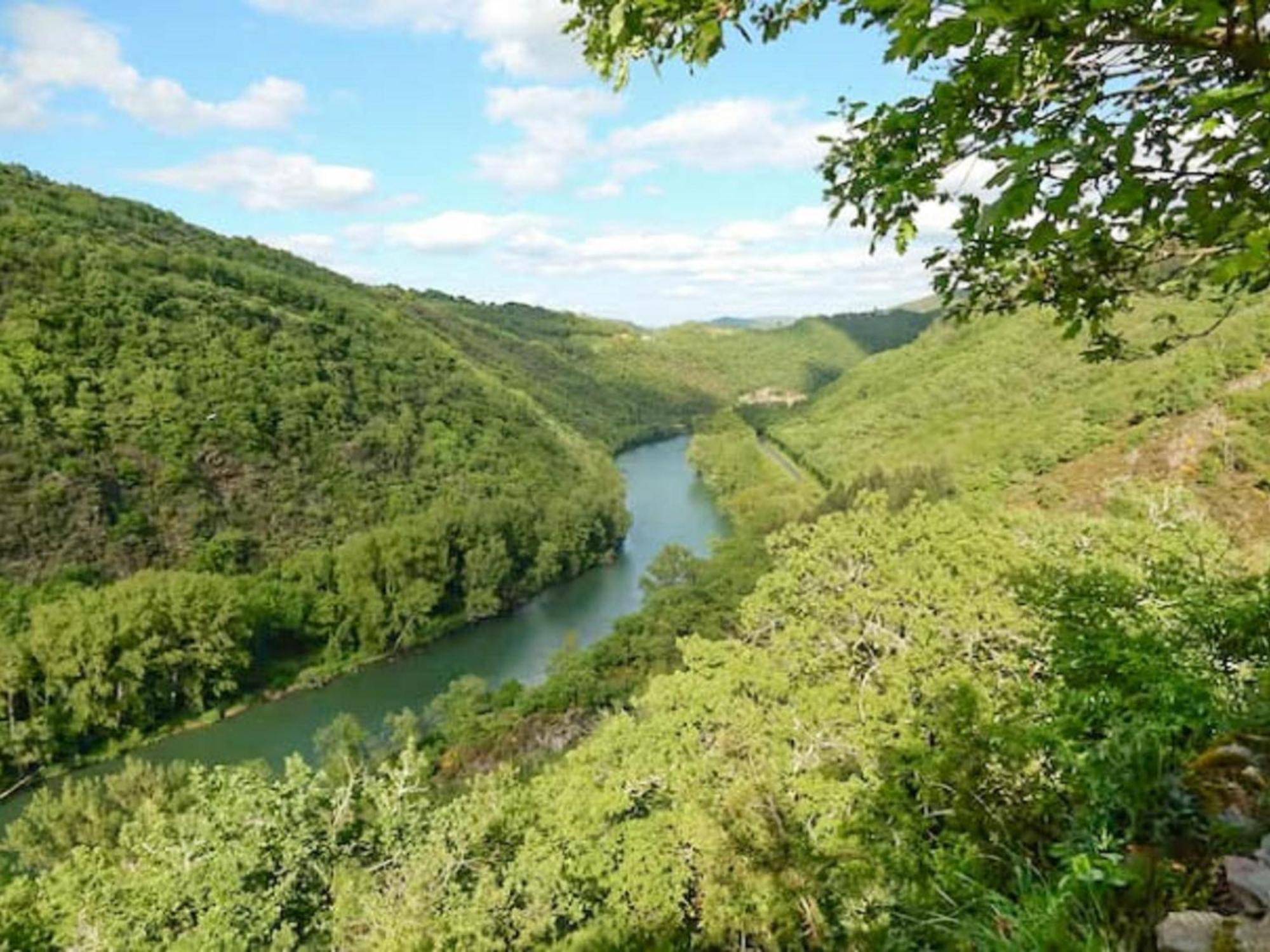 Gite Brousse Le Chateau Villa Montclar  Bagian luar foto