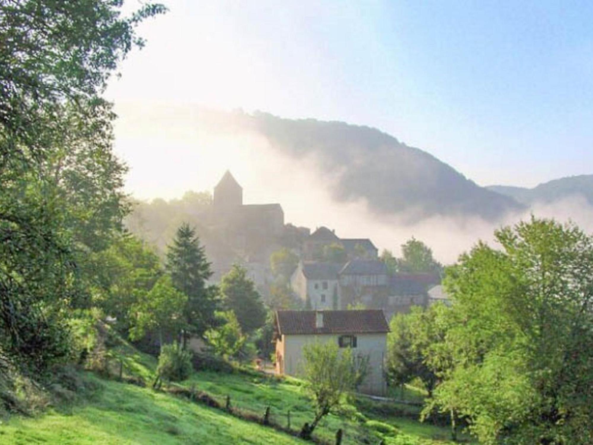 Gite Brousse Le Chateau Villa Montclar  Bagian luar foto